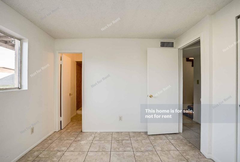 4324 E Lynne Ln, Phoenix, AZ 85042