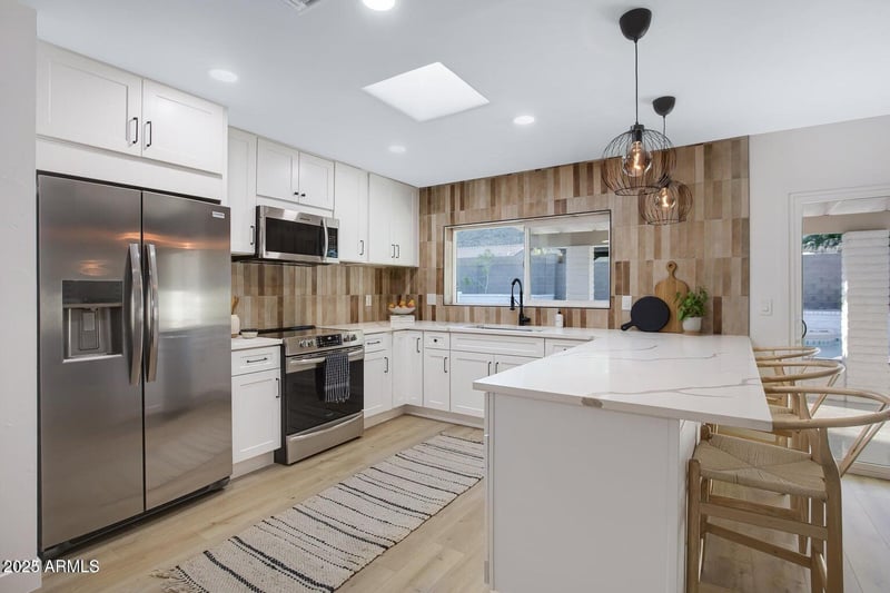 4324 Sunrise Dr, Phoenix, AZ 85044