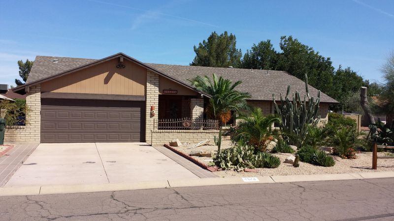 4324 W Michelle Dr, Glendale, AZ 85308