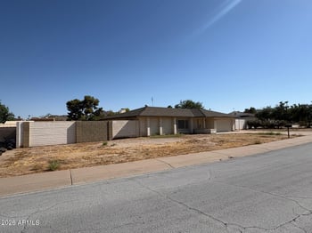 4325 Shangri La Rd, Phoenix, AZ 85028