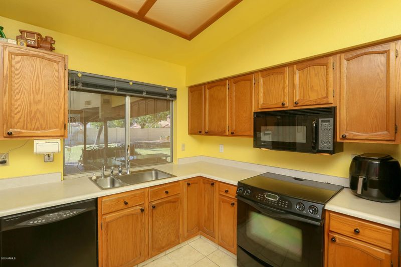 4325 E Waltann Ln, Phoenix, AZ 85032