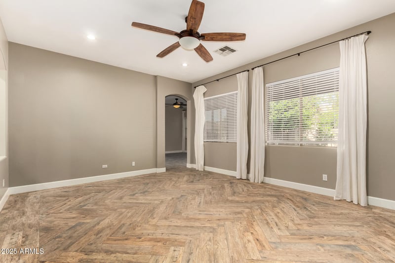 4326 Cloudburst Ct, Gilbert, AZ 85297