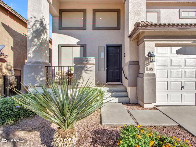 4326 Kenai Dr, New River, AZ 85087