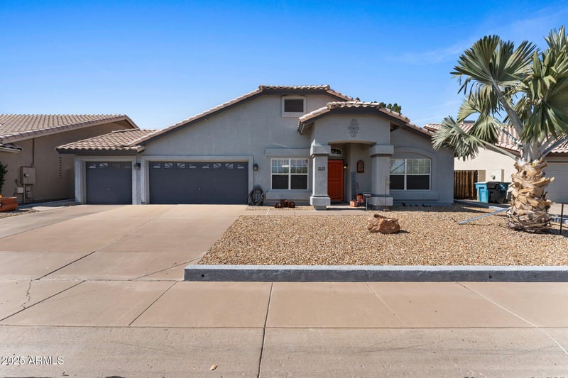 4326 Whispering Wind Dr, Glendale, AZ 85310