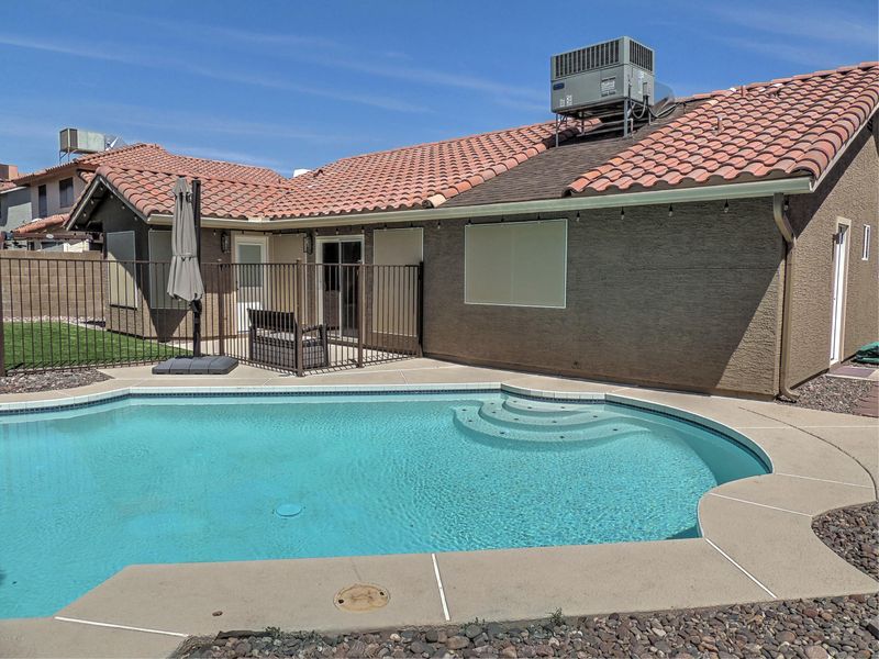4327 E Tanglewood Dr, Phoenix, AZ 85048