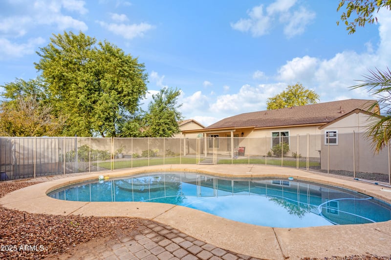 4327 Meadow Land Dr, San Tan Valley, AZ 85140