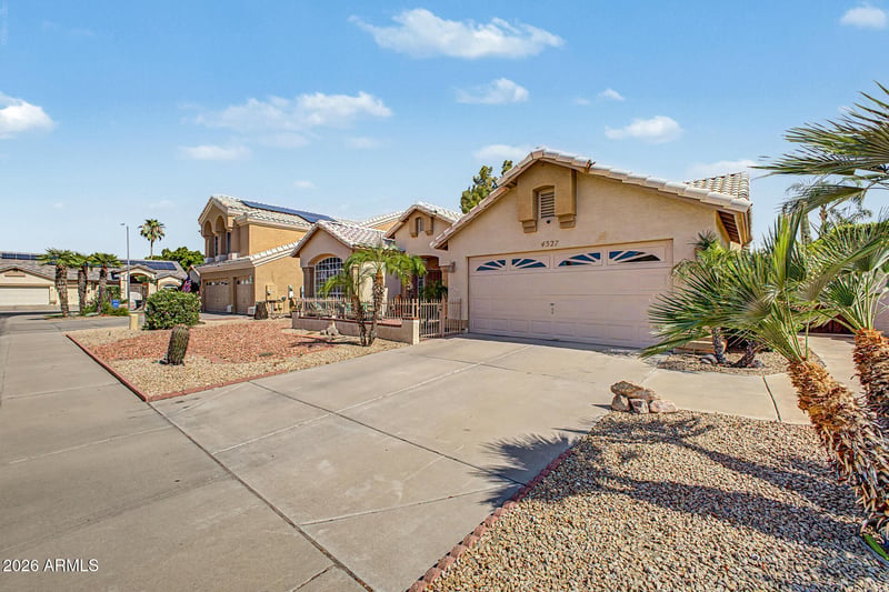 4327 W Chama Dr, Glendale, AZ 85310
