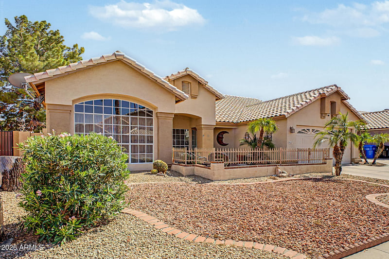 4327 W Chama Dr, Glendale, AZ 85310