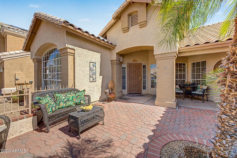 4327 W Chama Dr, Glendale, AZ 85310