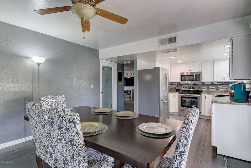 4327 W Turquoise Ave, Glendale, AZ 85302