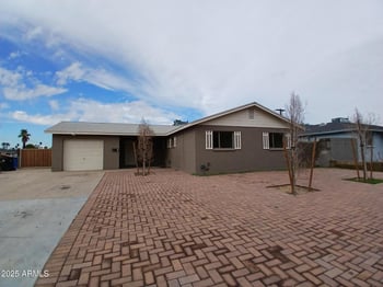 4328 58th Dr, Phoenix, AZ 85031