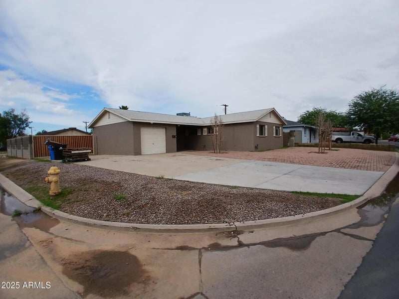 4328 58th Dr, Phoenix, AZ 85031