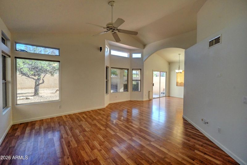 4329 E South Fork Dr, Phoenix, AZ 85044