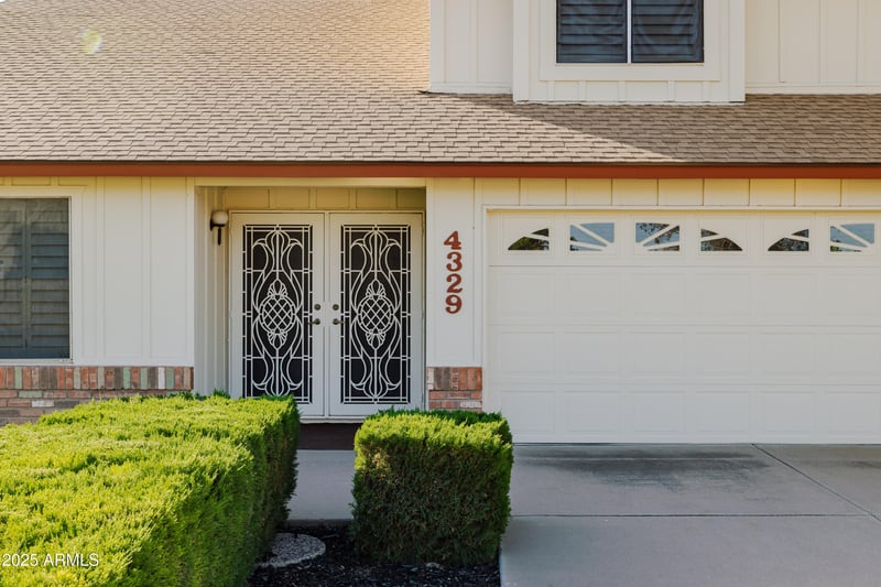 4329 Villa Theresa Dr, Glendale, AZ 85308