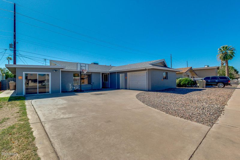 4329 W Rose Ln, Glendale, AZ 85301