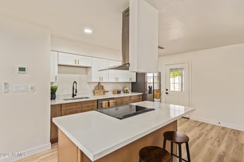 433 111th Pl, Mesa, AZ 85207