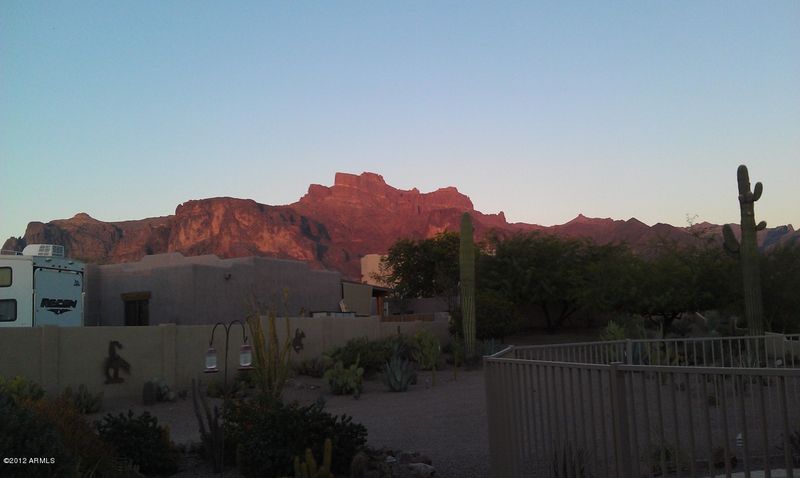 433 N Mountain View Rd, Apache Junction, AZ 85119
