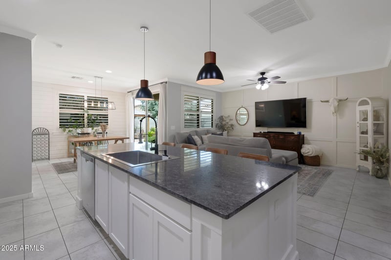 433 Salali Trl, San Tan Valley, AZ 85140