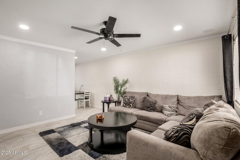 433 Taylor St, Tempe, AZ 85288