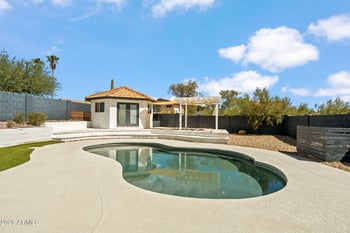 4330 E Vaughn Dr, Phoenix, AZ 85044