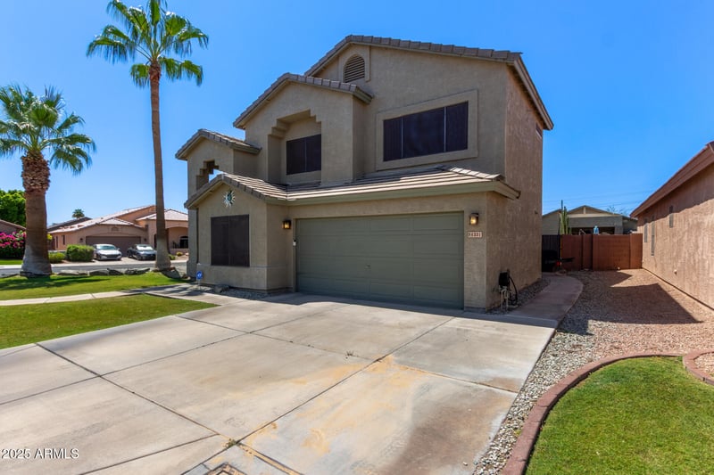 4331 Redwood Ln, Phoenix, AZ 85048