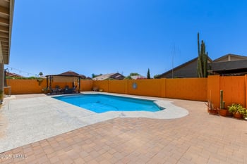 4331 Redwood Ln, Phoenix, AZ 85048