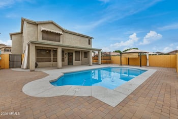 4331 Redwood Ln, Phoenix, AZ 85048
