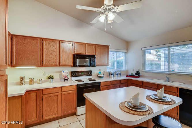 4332 E Brookwood Ct, Phoenix, AZ 85048