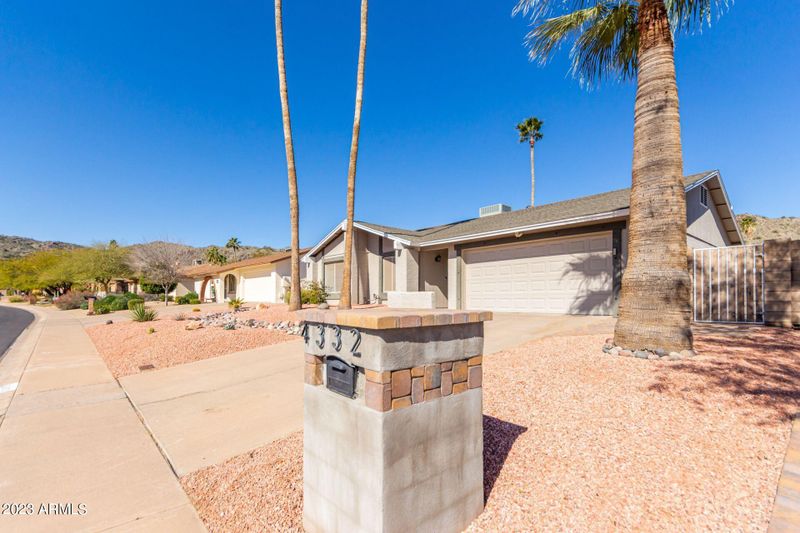 4332 E Sunrise Dr, Phoenix, AZ 85044