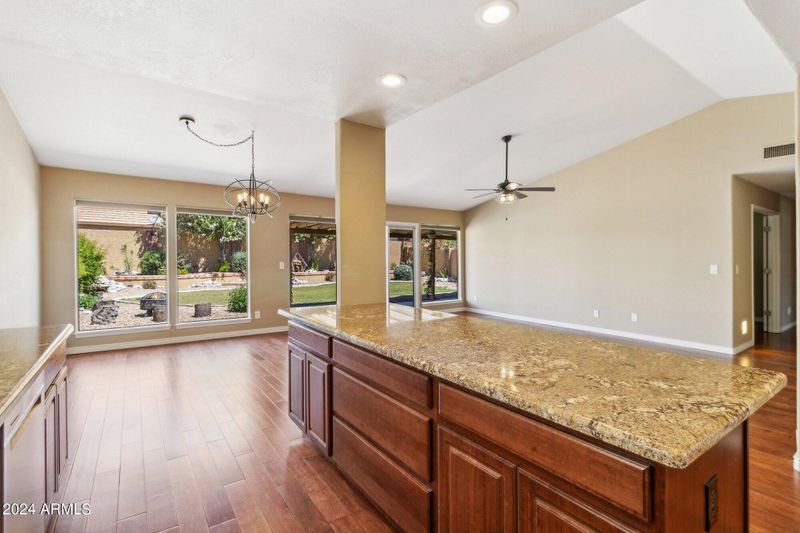 4332 E Woodland Dr, Phoenix, AZ 85048
