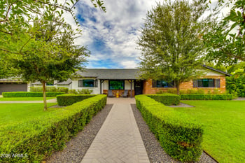 4332 39th St, Phoenix, AZ 85018