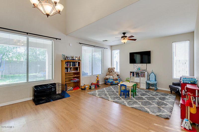 4332 S Fireside Trl, Gilbert, AZ 85297