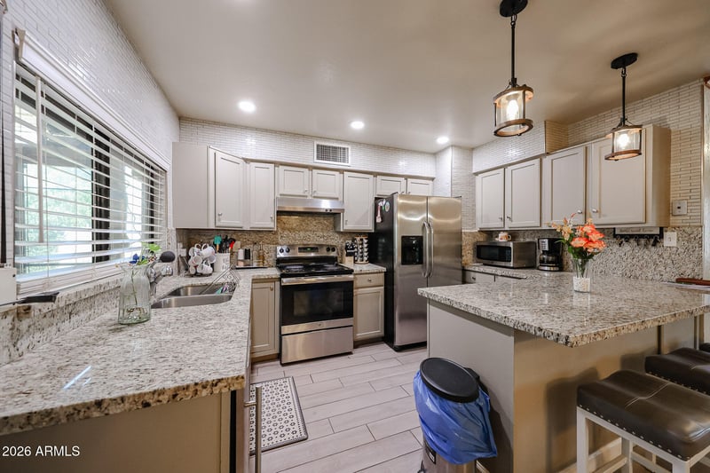 4332 W Clarendon Ave, Phoenix, AZ 85031