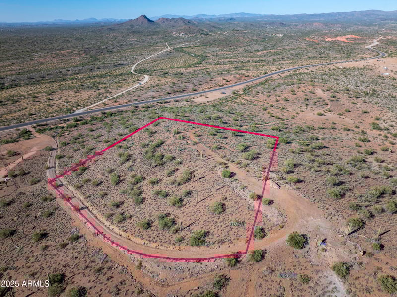 43327 Castle Hot Springs Rd #Top, Morristown, AZ 85342