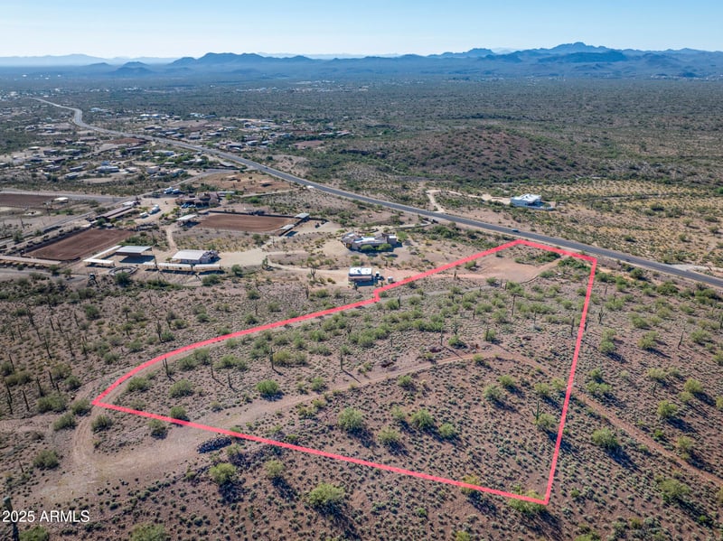 43327 Castle Hot Springs Rd #Top, Morristown, AZ 85342