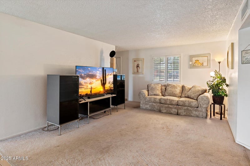 4333 Desert Cactus St, Phoenix, AZ 85032