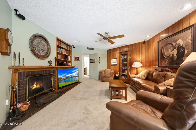 4333 Echo Ln, Glendale, AZ 85302