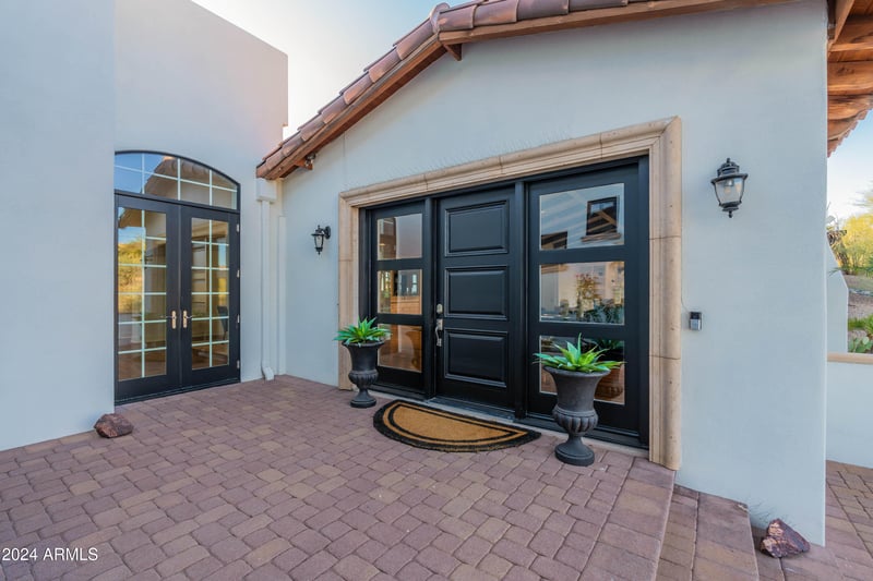 4333 Mcdonald Dr, Phoenix, AZ 85018