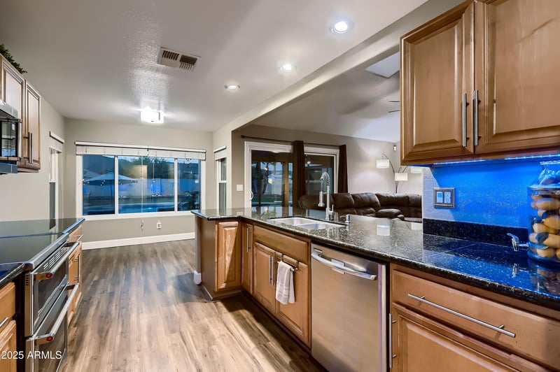 4334 Villa Linda Dr, Glendale, AZ 85310