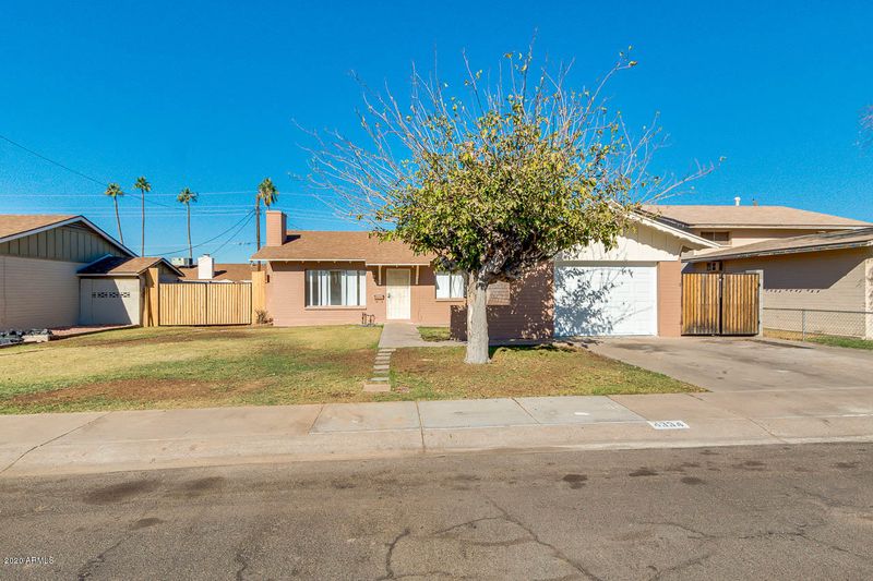 4334 W Rose Ln, Glendale, AZ 85301