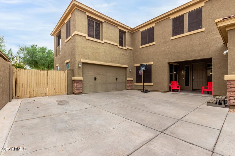 4335 153rd Ln, Goodyear, AZ 85395