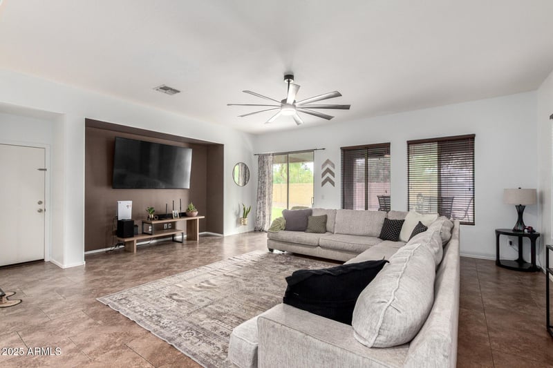 4335 153rd Ln, Goodyear, AZ 85395