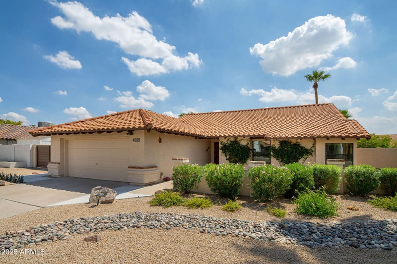 4335 Betty Elyse Ln, Phoenix, AZ 85032