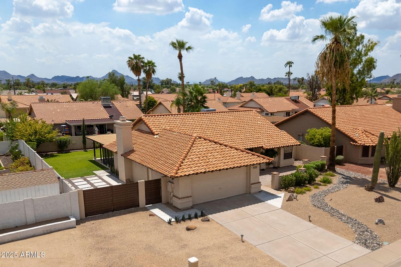 4335 Betty Elyse Ln, Phoenix, AZ 85032