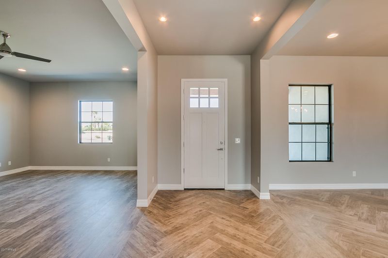 4335 E Kings Ave, Phoenix, AZ 85032