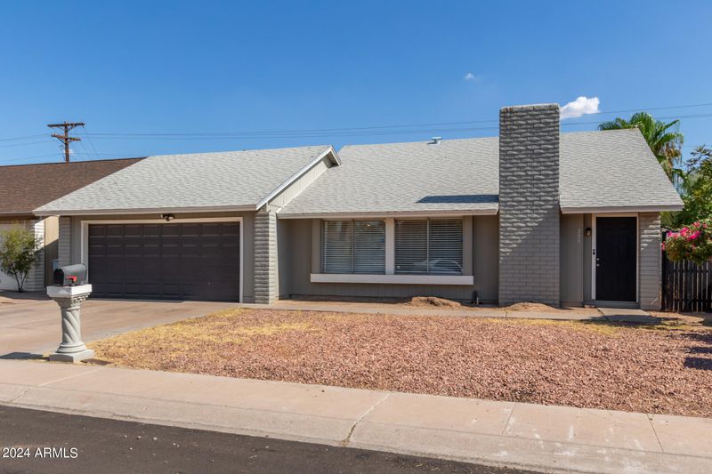4335 E Maldonado Dr, Phoenix, AZ 85042