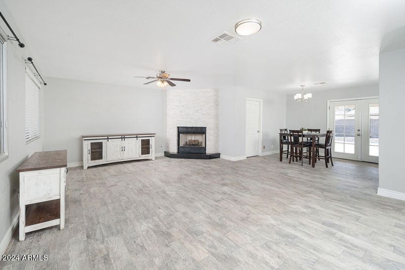 4337 E Charleston Ave, Phoenix, AZ 85032