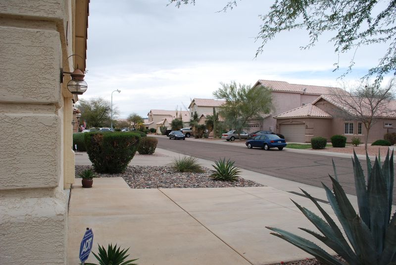 4337 E South Fork Dr, Phoenix, AZ 85044