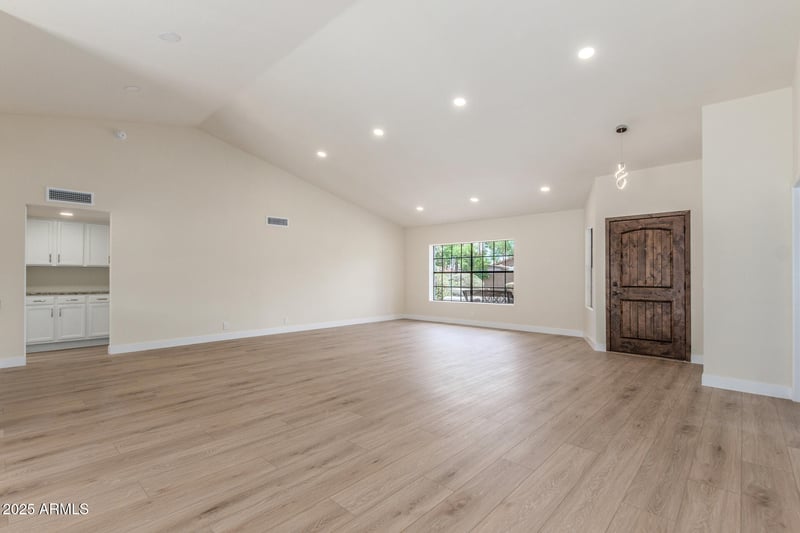 4340 Nisbet Rd, Phoenix, AZ 85032
