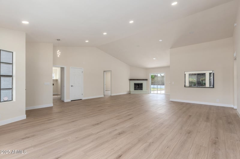 4340 Nisbet Rd, Phoenix, AZ 85032